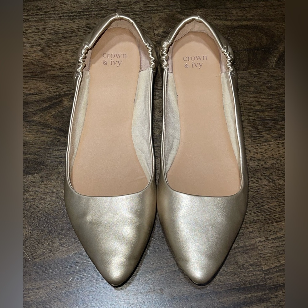Crown and Ivy Jessica style, Gold Pointed Toe Flats size 9.5